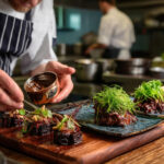 Chef Adorna con Microgreens